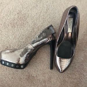 simply vera wang heels